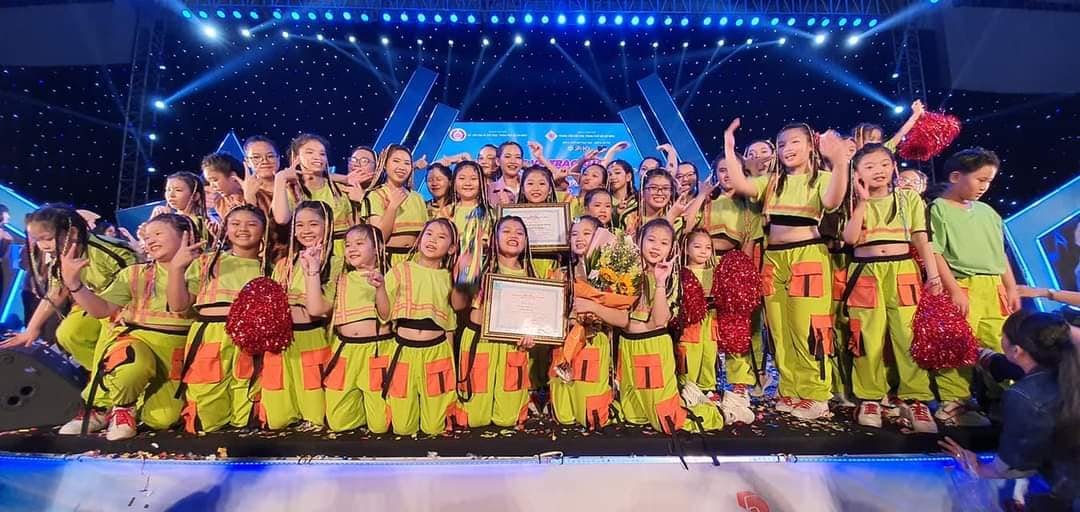 Nhạc GoldstarDance